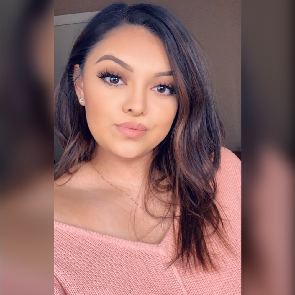 Meet your Posher, Anabel